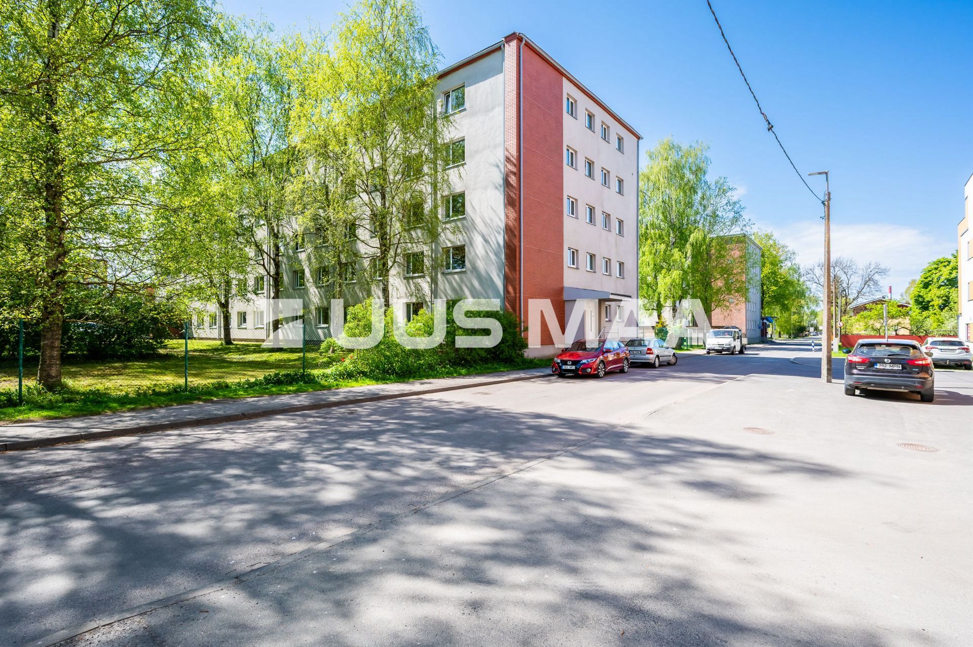 Uus Maa Pluss
