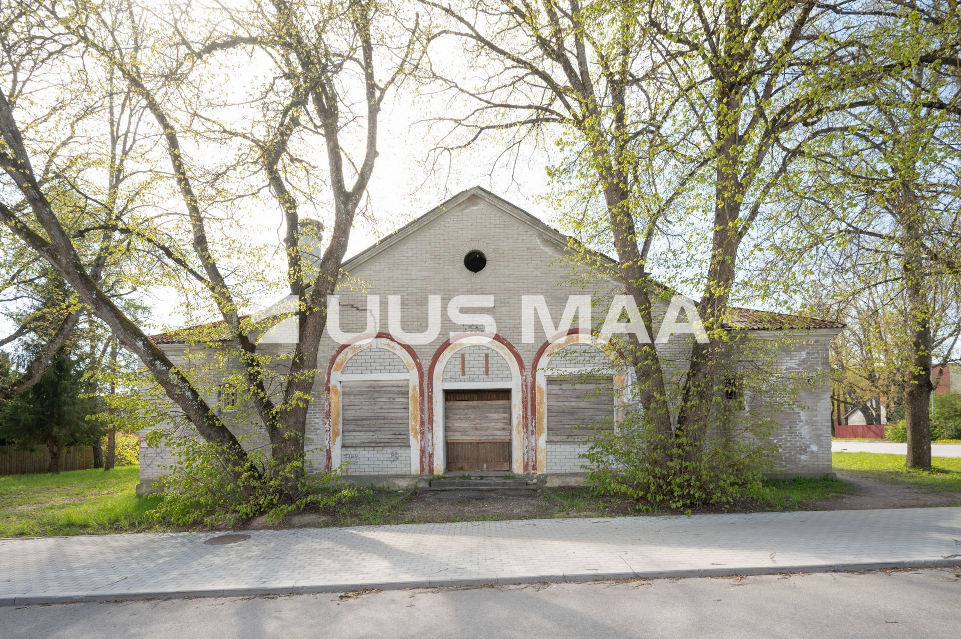 Uus Maa Pluss